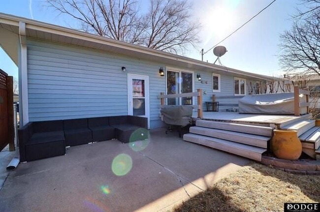 Building Photo - 2049 N Pearl St