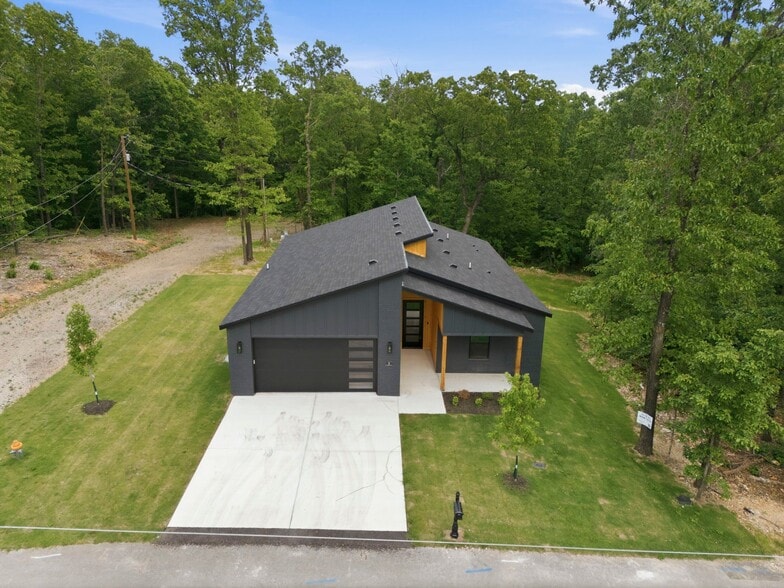 Building Photo - 5 St Asaph Dr