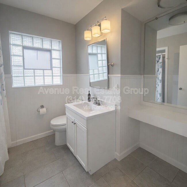 Building Photo - 7116 Clayton Rd