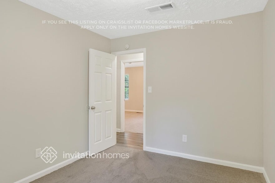 Building Photo - 3920 Wood Path Ln