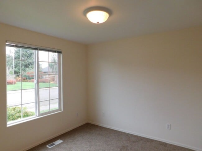 Building Photo - 3Bd/2Ba Single Story House - Available Soon!