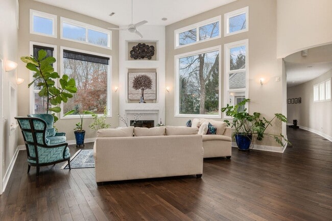 Building Photo - 4602 Sandwich Ct