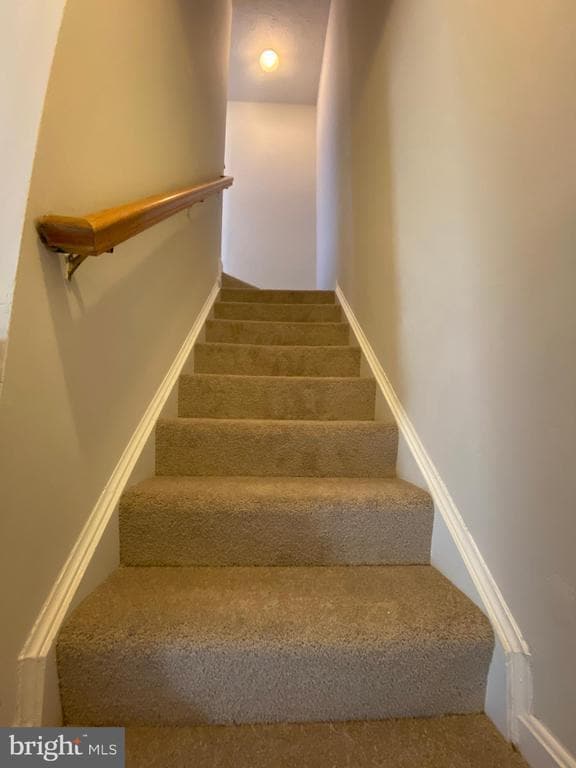 Building Photo - 9609 Coventry Creek Dr