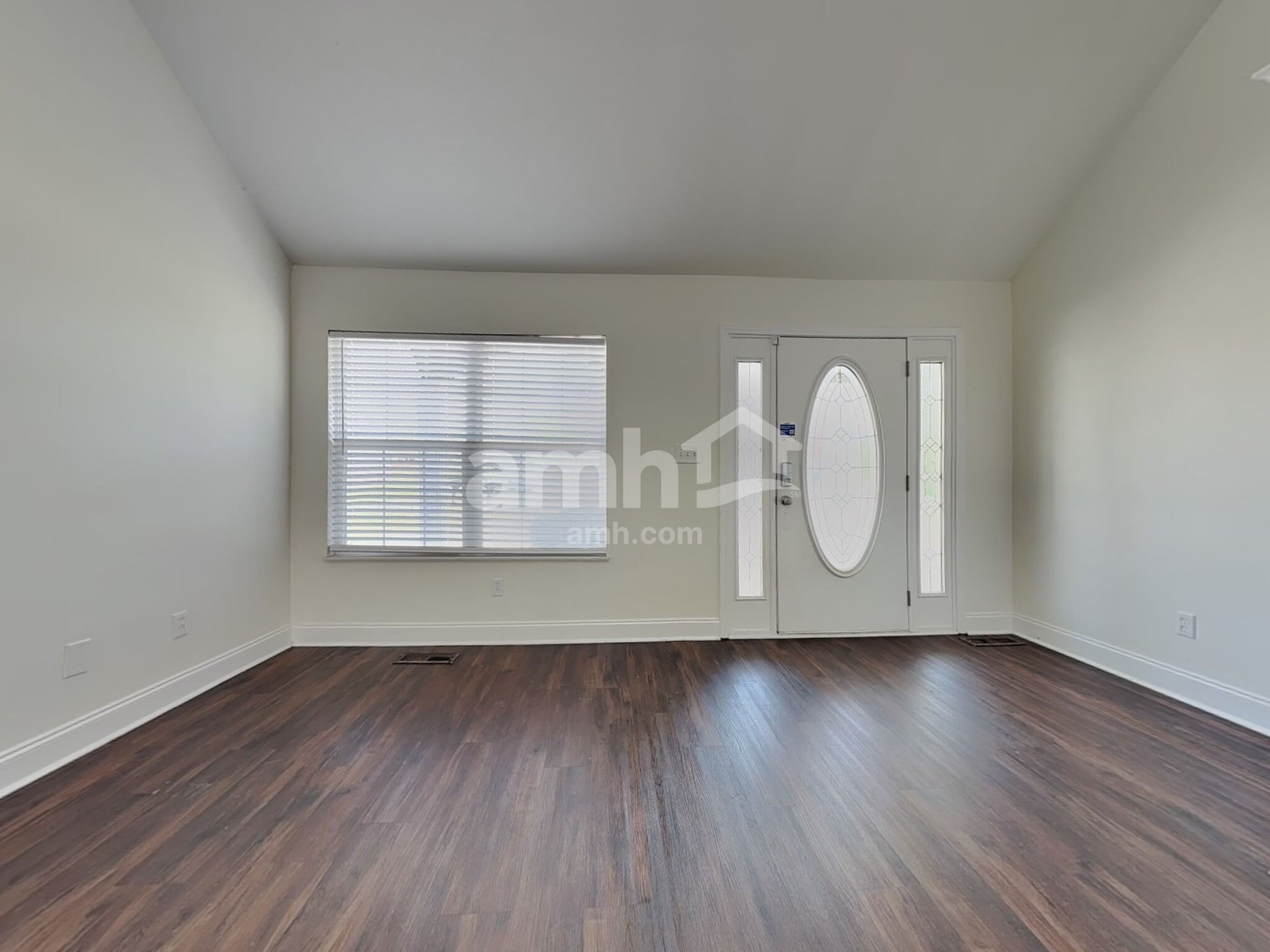 Building Photo - 5412 Singh Ln
