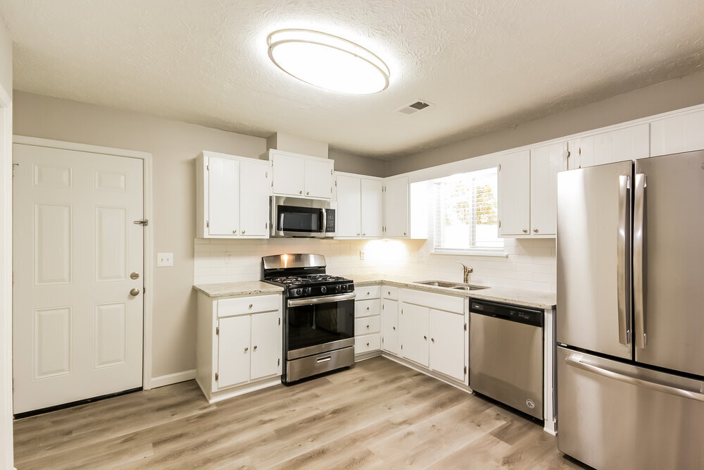 Building Photo - 440 Creekside Ct