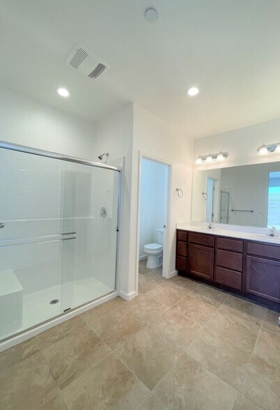 Building Photo - 4427 Andrea Dr