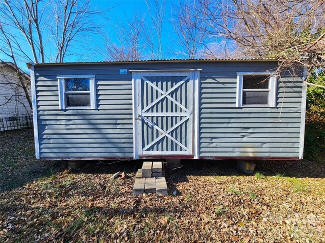 Building Photo - 29 Willowbrook Dr NW