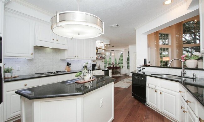 Building Photo - 12123 Mill Stream Way