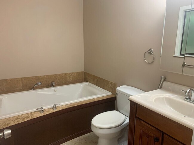 Building Photo - 4213 Tyler Way