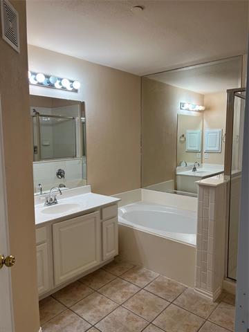 Building Photo - 9929 Dryden Ln