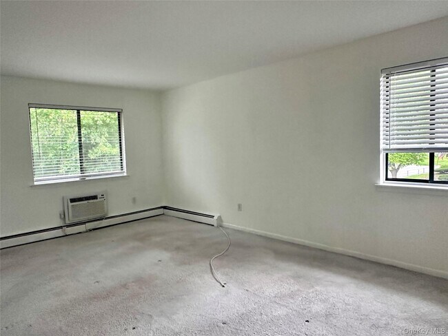 Building Photo - 3 Loudon Dr