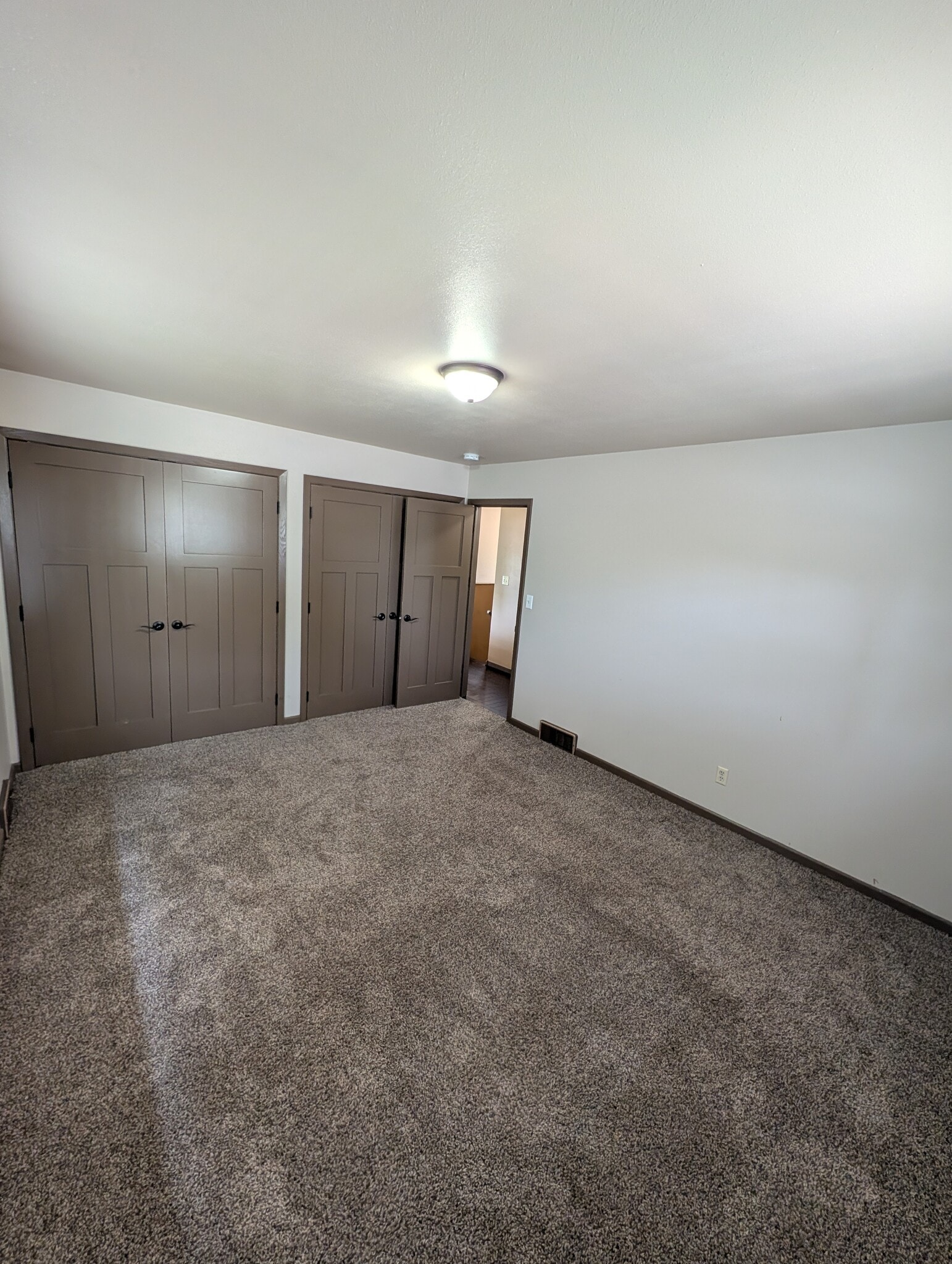 Building Photo - 4005 S Glenview Rd