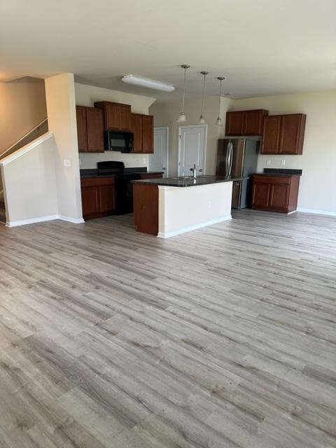 Building Photo - 812 Hayes Point Cir
