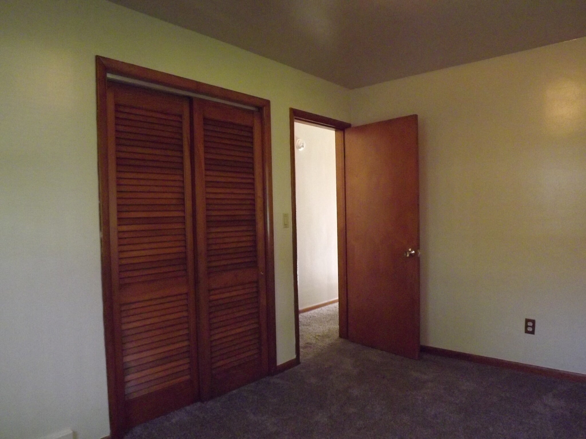 Building Photo - 1544 32nd St SW