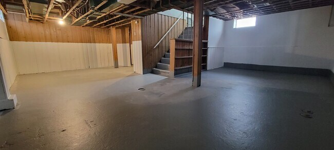 Building Photo - 9901 Yorkshire Rd