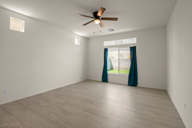 Building Photo - 10597 Aphrodite St