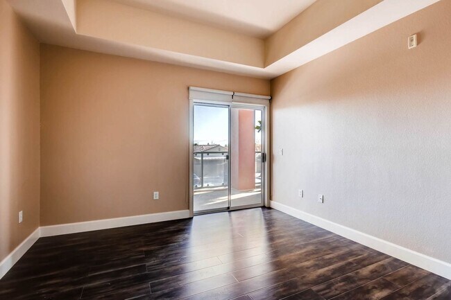 Building Photo - 67 E Agate Ave