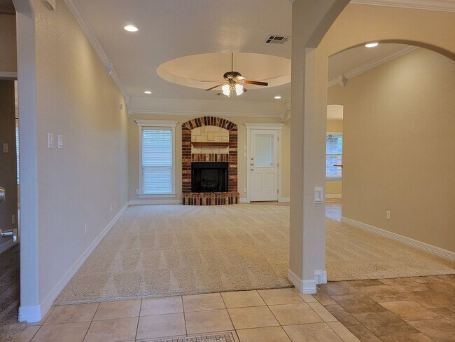 Building Photo - 2501 Leatherwood Dr