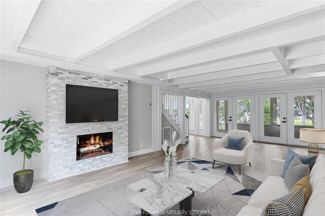 Building Photo - 311 E 8th Ave