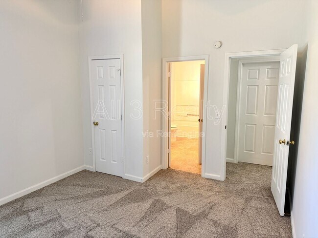 Building Photo - 1389 Highgrove Way