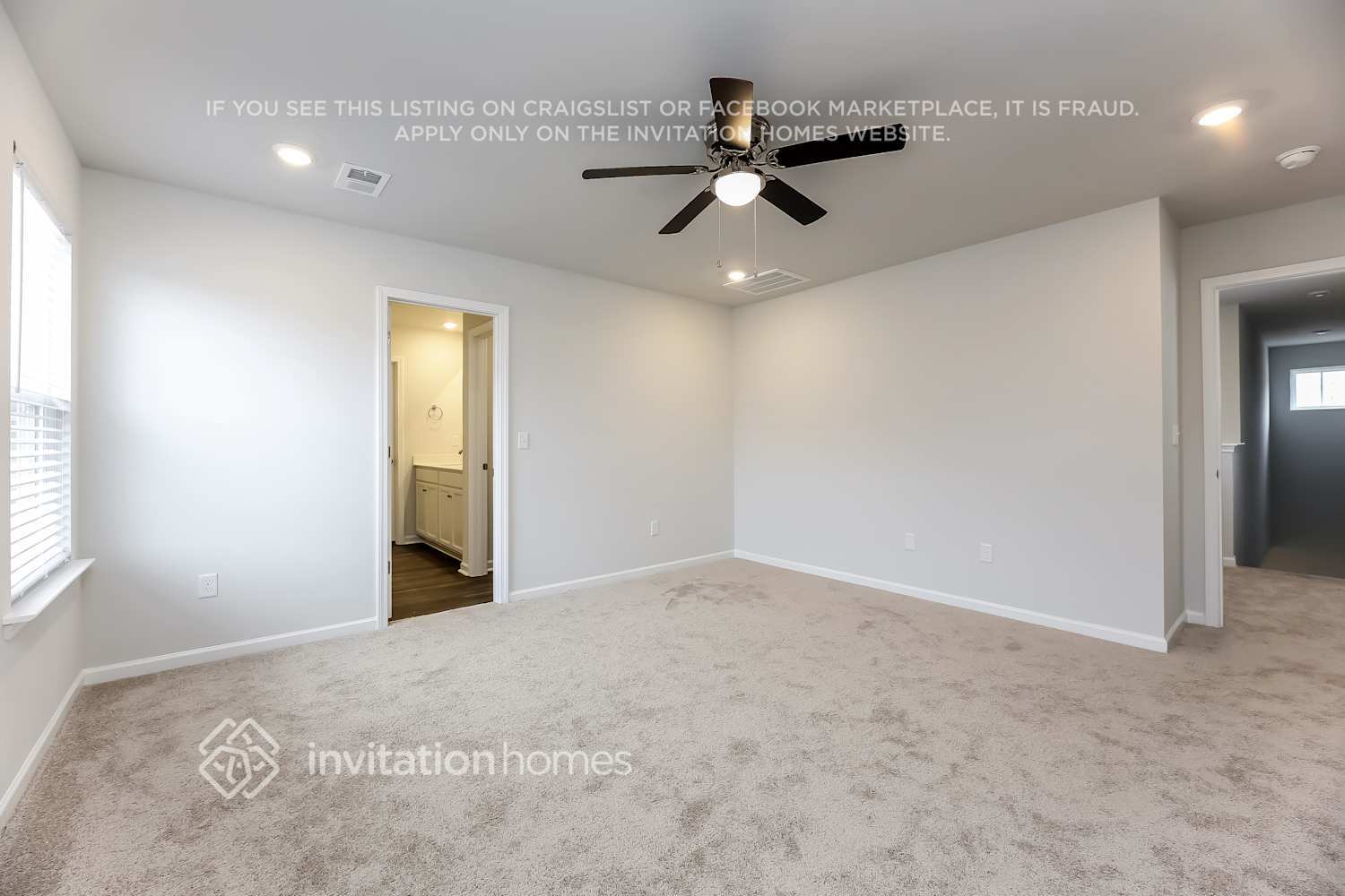 Building Photo - 3976 Zepelin Wy