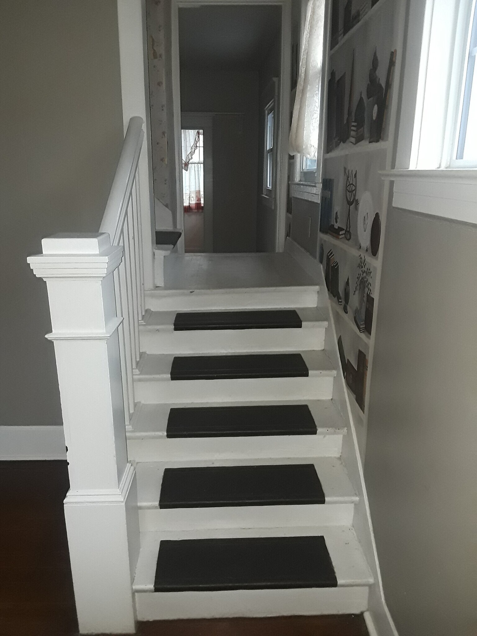 Steps from LR to platform leading upstairs - 4563 S 1st St