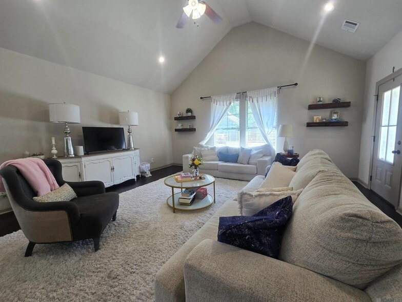 Building Photo - 1412 Alouette Dr