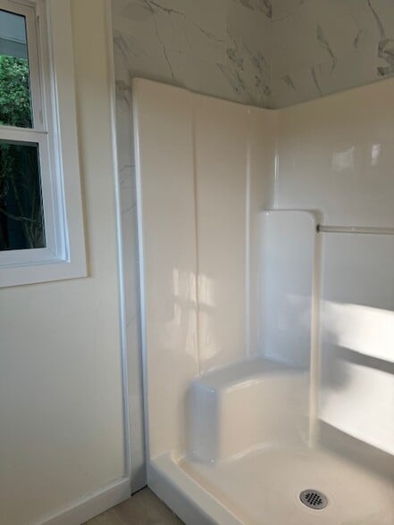 Building Photo - 430 SE 153rd Ave