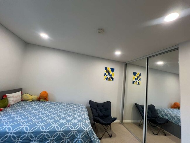 Building Photo - 7551 Maywood Dr