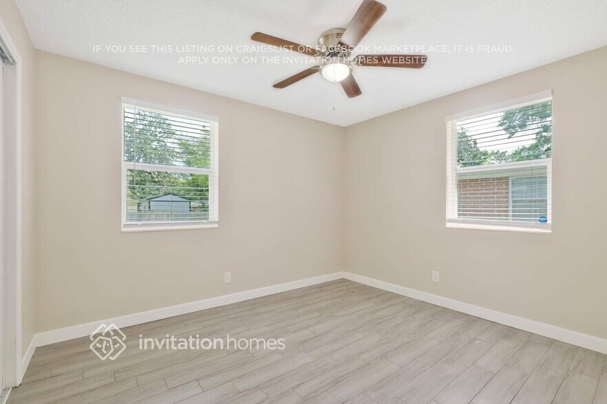 Building Photo - 2527 Oak Summit Dr