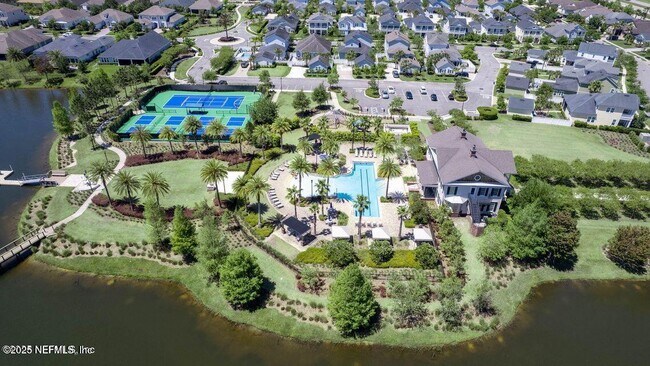 Building Photo - 168 Bronson Pkwy