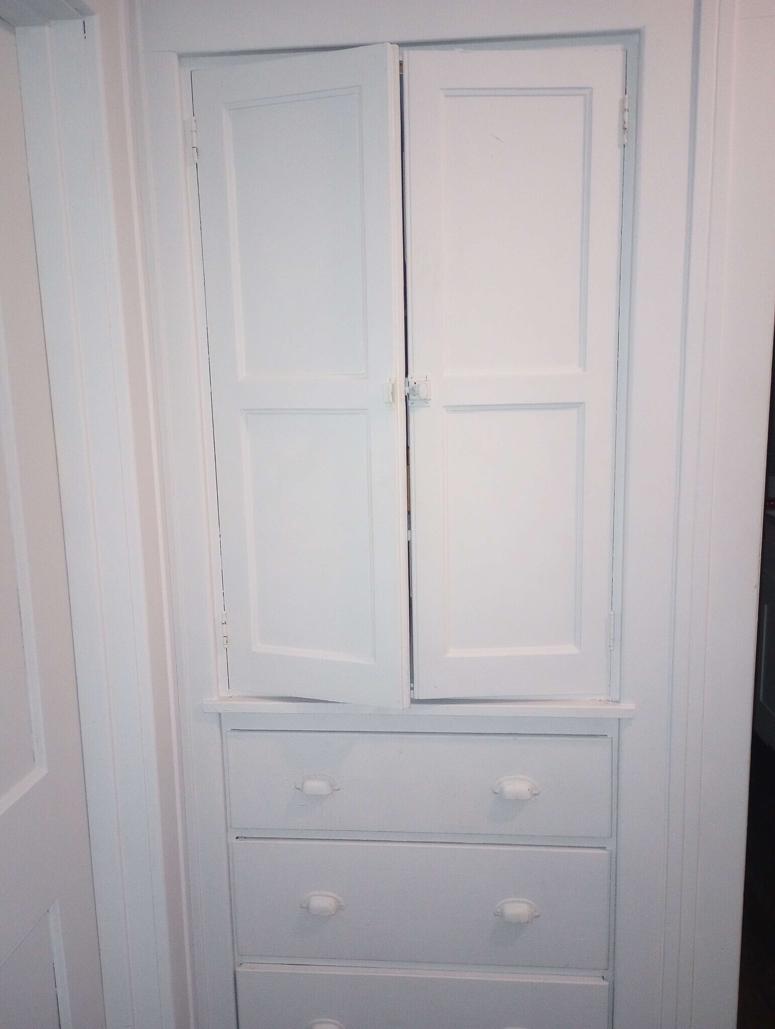 Building Photo - 632 W Prospect Ave