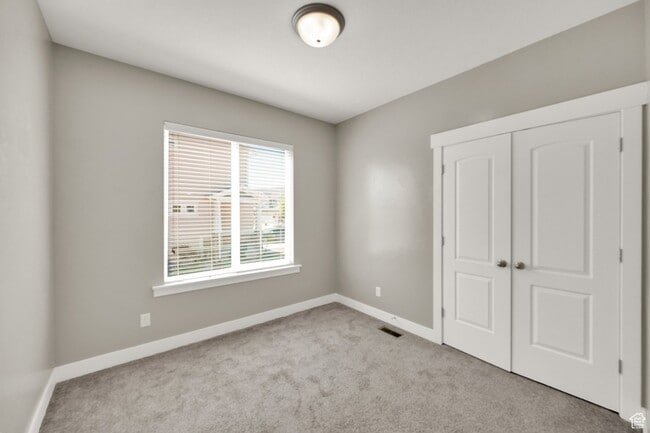 Building Photo - 931 S 2040 W