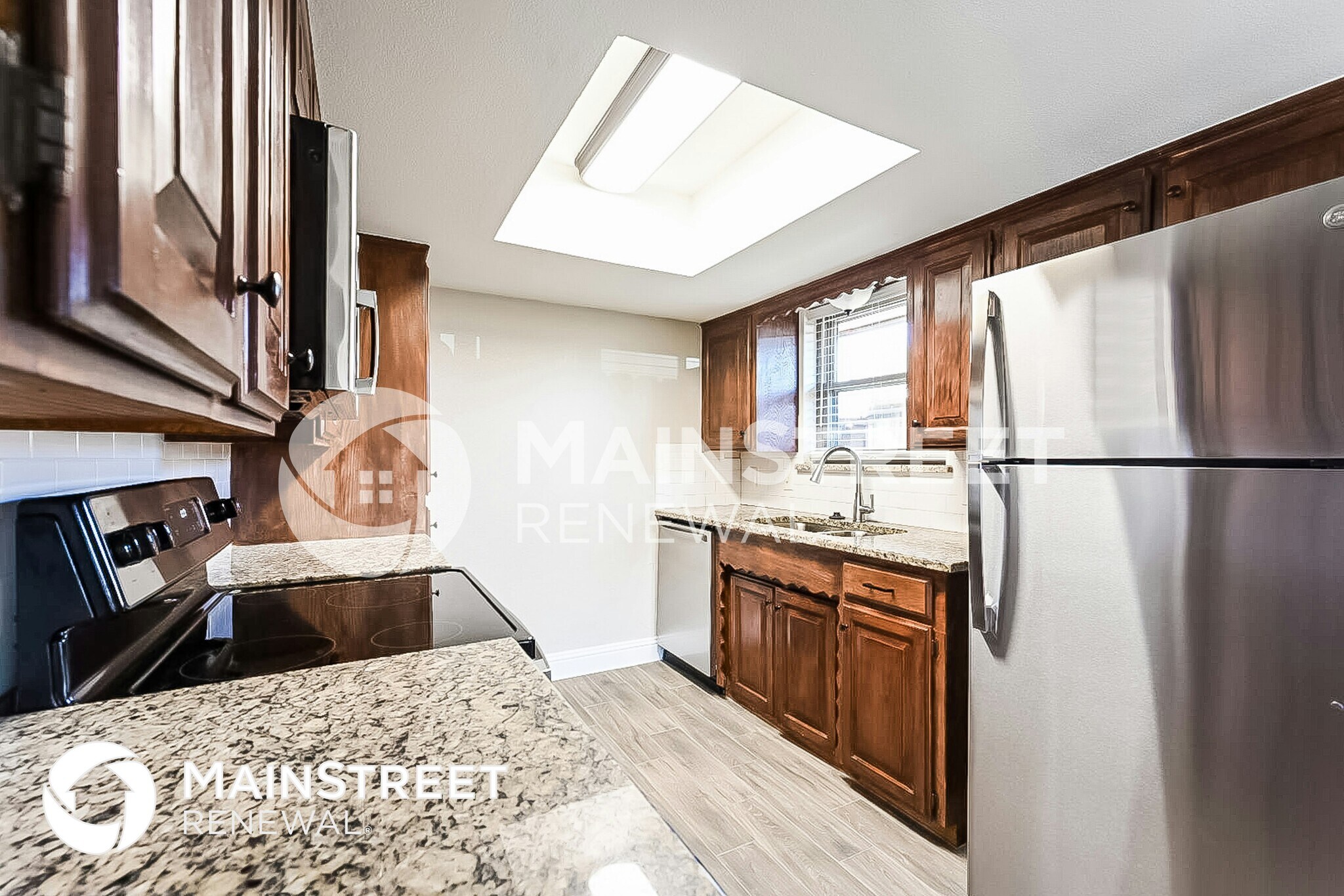 Building Photo - 524 E Lark Ct