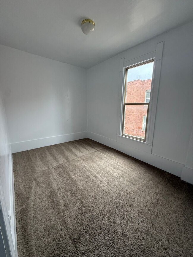 Building Photo - 227-229 S Washington