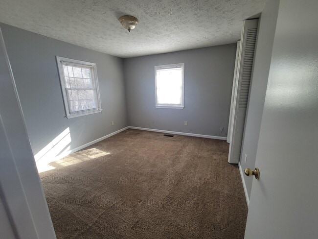 Building Photo - 2801 Winter Garden