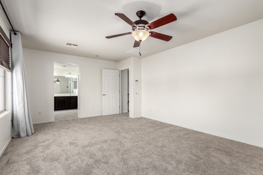 Building Photo - 16306 N 73rd Dr