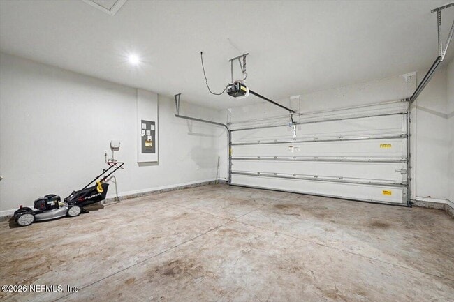 Building Photo - 11443 Tiburon Dr