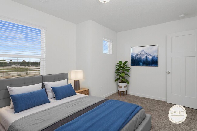 Building Photo - Gorgeous Townhomes in Entrata Farms of Meridian. Luxurious Amenities!