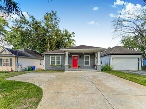Building Photo - Modern 3BR Bungalow Near West Midtown!