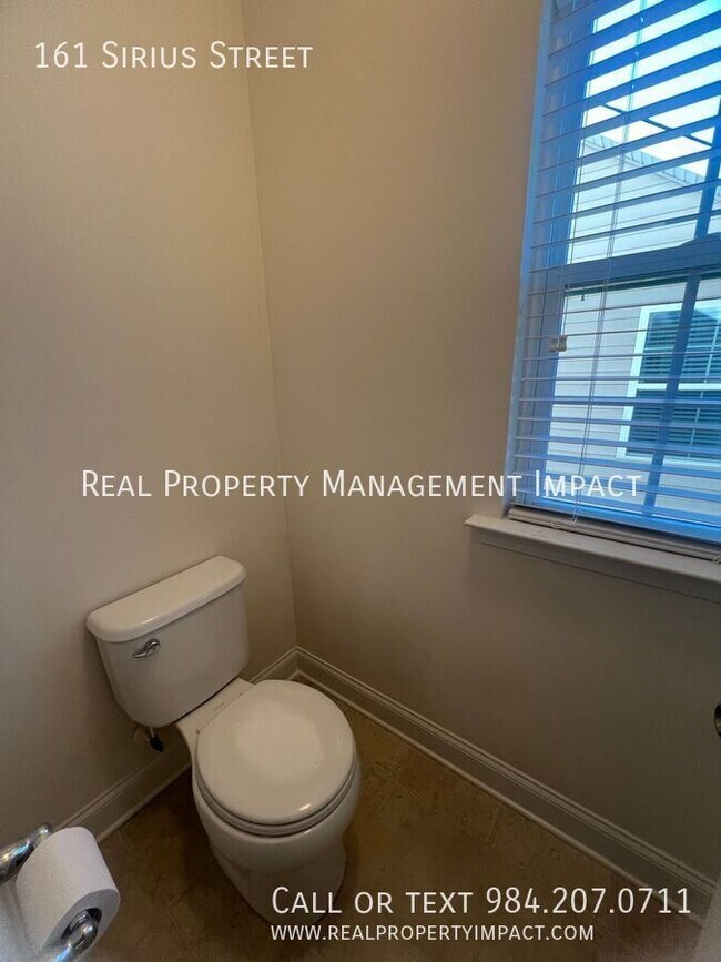 Building Photo - 161 Sirius St