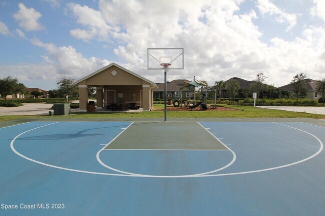 Building Photo - 3039 Burghley Park Way