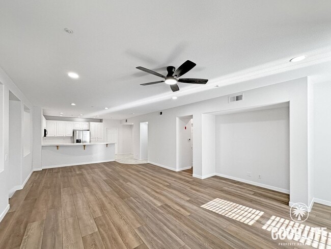 Building Photo - Stylish 2-Bed 2-Bth Home in Irvine with Pool, Jacuzzi, Basketball Court, Balcony & 2 Car Attached...