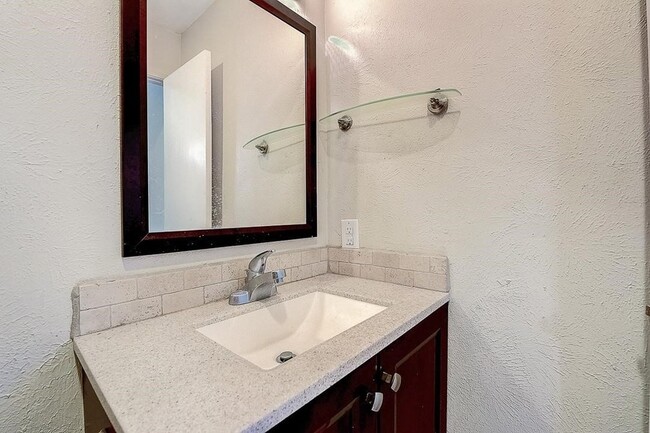 Building Photo - 5501 Adams Dr