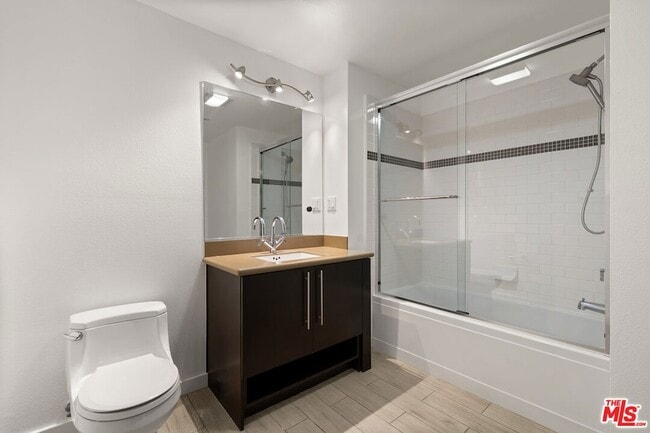 Building Photo - 13045 Pacific Promenade