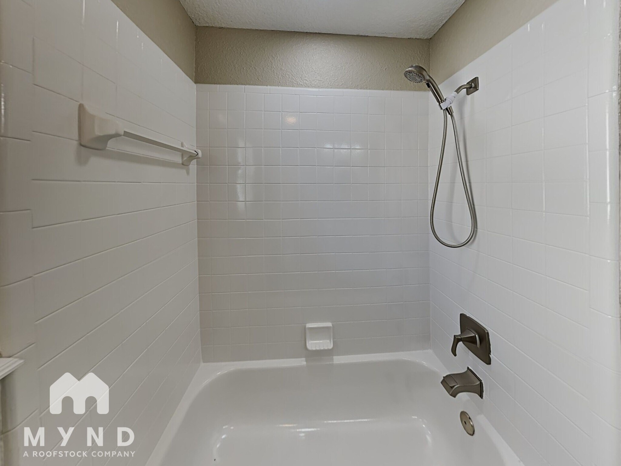 Building Photo - 7978 Lavender Ln