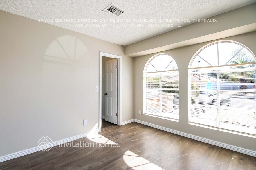 Building Photo - 2706 W Highland St