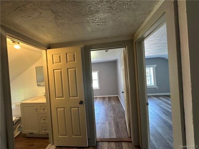 Building Photo - 1399 US-44