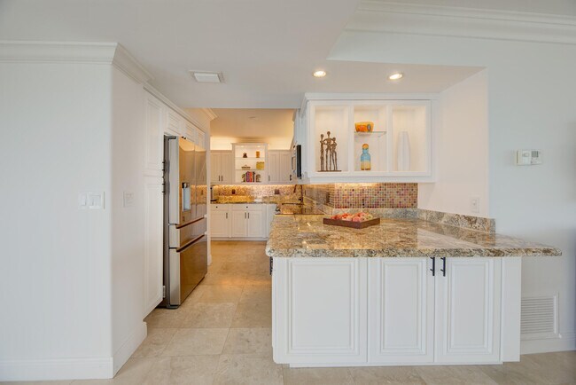 Building Photo - 2780 S Ocean Blvd