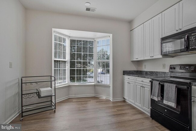 Building Photo - 1210 Needham Ct